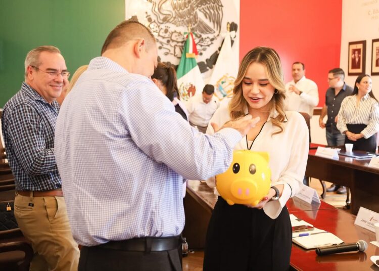 DIF Victoria se suma al  boteo Teletón 2025