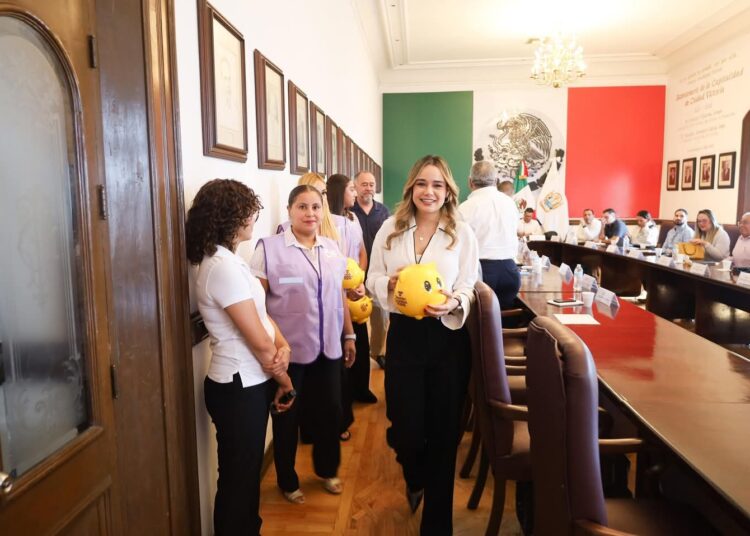 DIF Victoria se suma al  boteo Teletón 2025