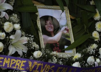 Detención de 13 personas ligadas a crimen de 2 colaboradores en CDMX