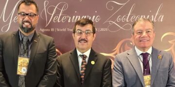 Recibe Dámaso Anaya Premio Nacional al Mérito Profesional 2025