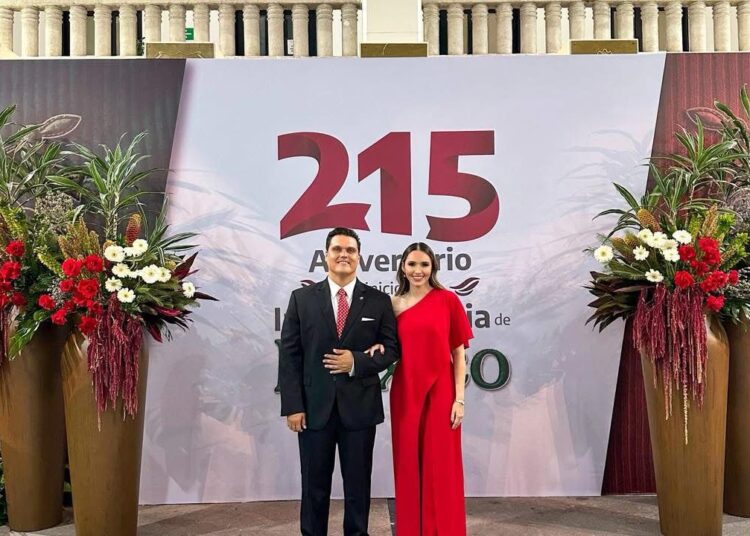 Acompaña Humberto Prieto al gobernador Américo Villarreal en el aniversario de la independencia de México