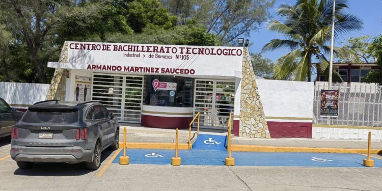 Altamira: Crisis escolar se intensifica al permitir ingreso de polémico ex trabajador del CETis 78