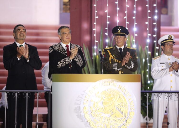 Da Américo Villarreal el Grito de Independencia, al lado de miles de familias tamaulipecas