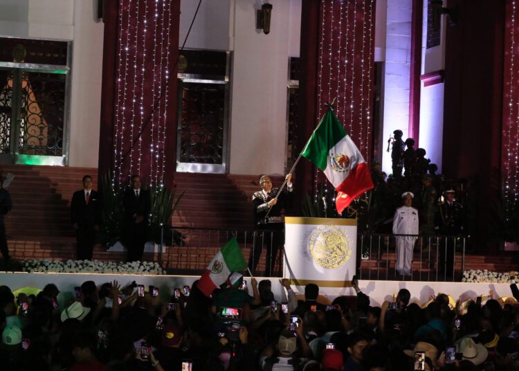 Da Américo Villarreal el Grito de Independencia, al lado de miles de familias tamaulipecas