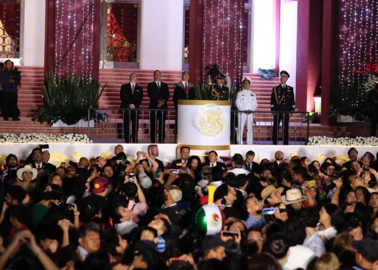 Da Américo Villarreal el Grito de Independencia, al lado de miles de familias tamaulipecas