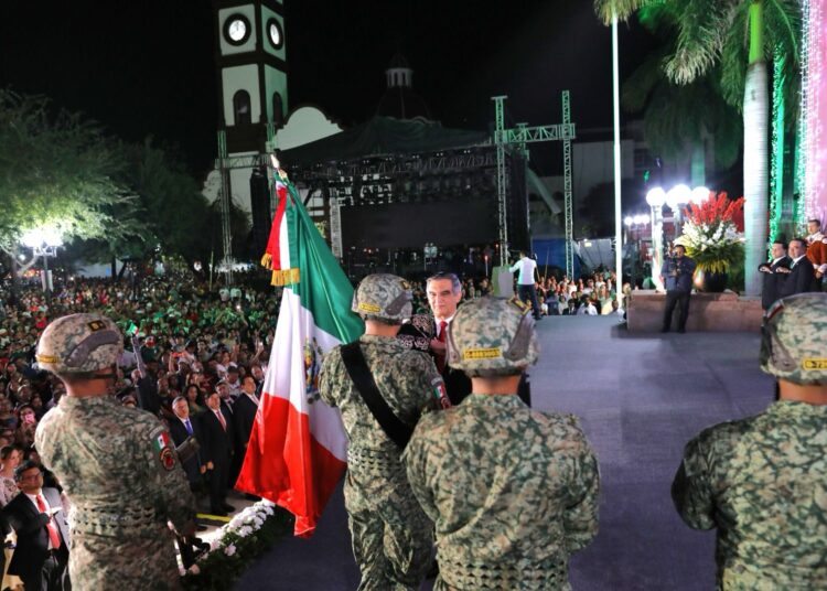 Da Américo Villarreal el Grito de Independencia, al lado de miles de familias tamaulipecas