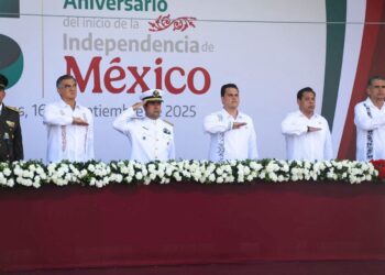 Acompaña Humberto Prieto al gobernador Américo Villarreal en el aniversario de la independencia de México