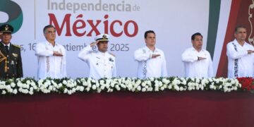 Acompaña Humberto Prieto al gobernador Américo Villarreal en el aniversario de la independencia de México