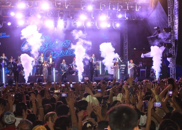 Da Américo Villarreal el Grito de Independencia, al lado de miles de familias tamaulipecas