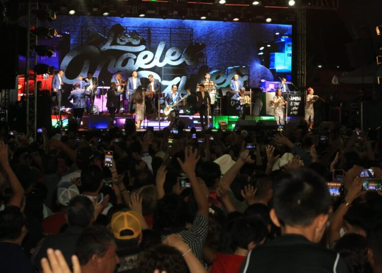 Da Américo Villarreal el Grito de Independencia, al lado de miles de familias tamaulipecas