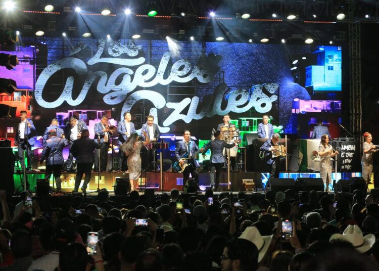 Da Américo Villarreal el Grito de Independencia, al lado de miles de familias tamaulipecas