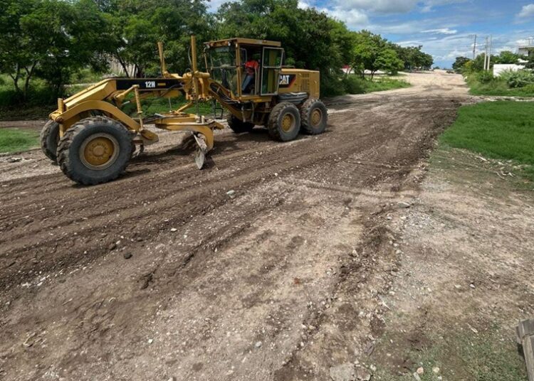 Acelera Municipio rehabilitación de asfalto dañado por lluvias