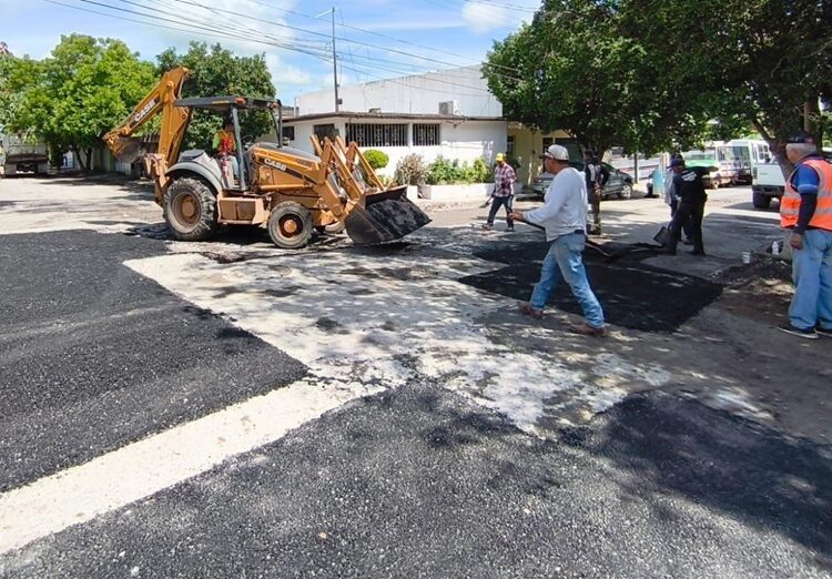 Acelera Municipio rehabilitación de asfalto dañado por lluvias