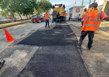 Acelera Municipio rehabilitación de asfalto dañado por lluvias
