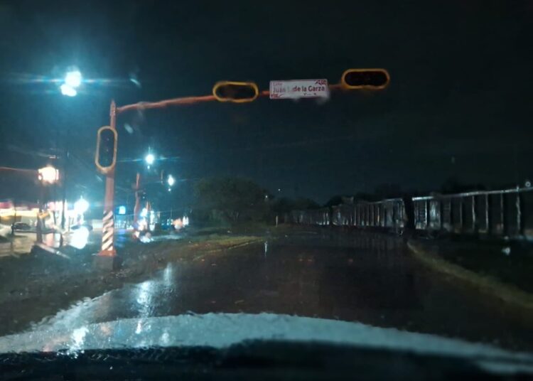 Apoya Transito Local a ciudadanos afectados por tormenta