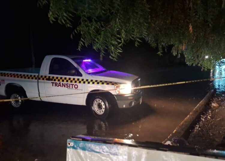 Apoya Transito Local a ciudadanos afectados por tormenta