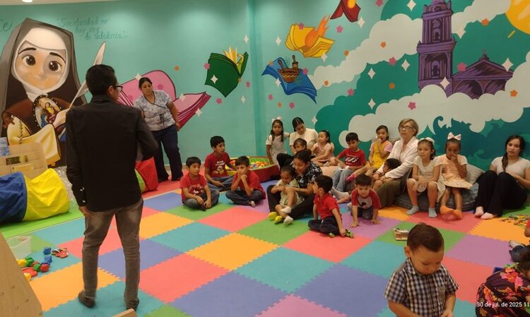 Atrae ‘Bebeteca’ de NLD a madres con niños de primera infancia