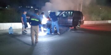 Auxilia Tránsito de Victoria a conductores