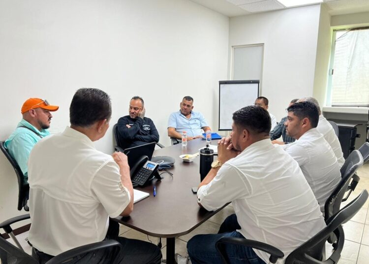 Avanzan acuerdos para fortalecer pesca legal y ordenada en Playa Bagdad