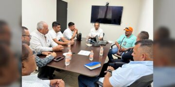 Avanzan acuerdos para fortalecer pesca legal y ordenada en Playa Bagdad