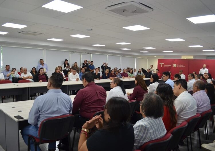 Capacitan a personal de la SET sobre atención en procesos médicos de trabajadores educativos