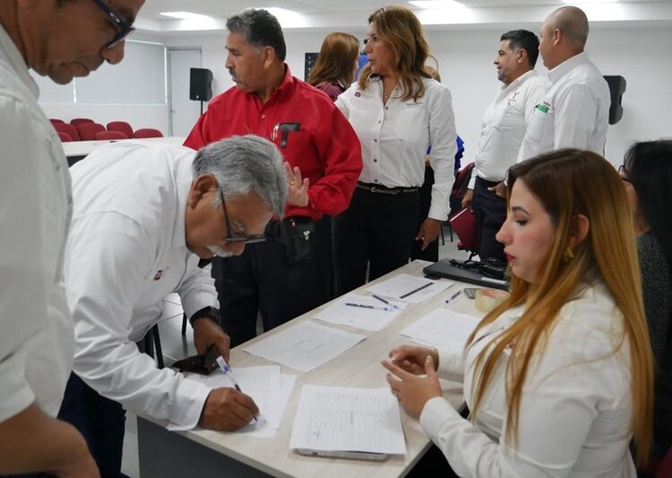 Capacitan a personal de la SET sobre atención en procesos médicos de trabajadores educativos