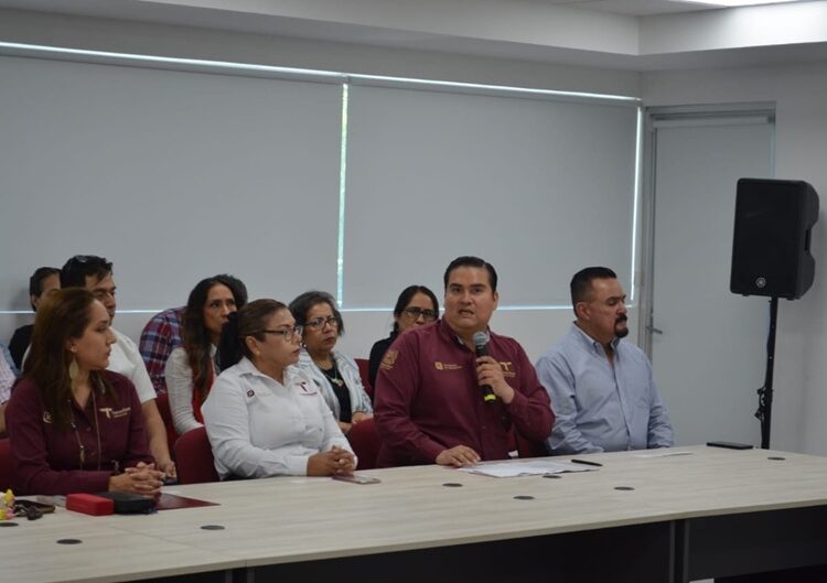 Capacitan a personal de la SET sobre atención en procesos médicos de trabajadores educativos