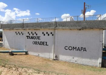 Carmen Lilia rehabilita cisterna y tanque de agua en el poniente de NLD