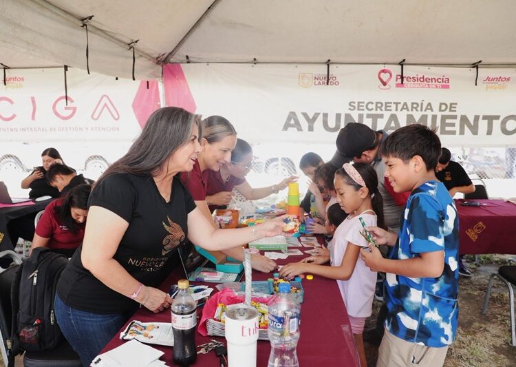 Ciudadanía recibe atención Carmen Lilia con “Presidencia Cerquita de Ti” en Los Encinos