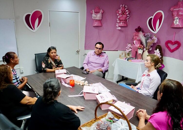 DIF NLD entrega prótesis mamarias y brasieres a mujeres que enfrentaron cáncer de mama