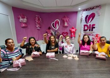 DIF NLD entrega prótesis mamarias y brasieres a mujeres que enfrentaron cáncer de mama