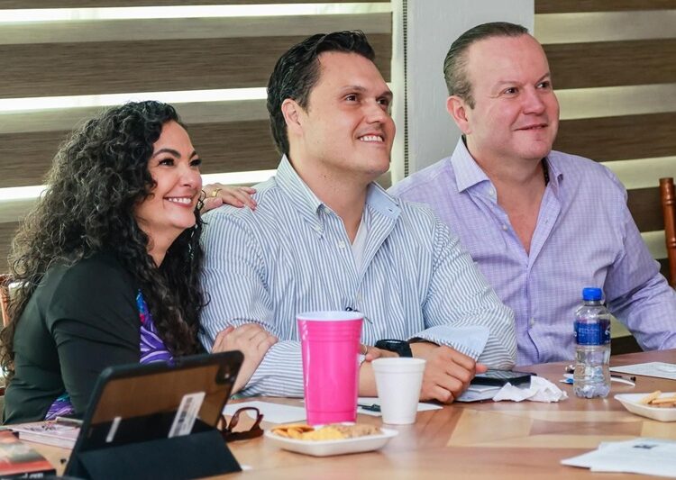 Diputados del Grupo Parlamentario, MORENA/PT llevan plenaria legislativa en El Mante