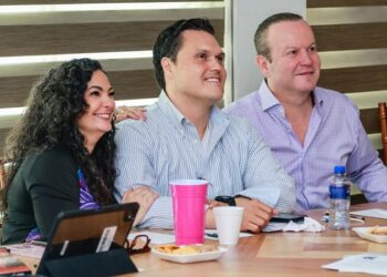 Diputados del Grupo Parlamentario, MORENA/PT llevan plenaria legislativa en El Mante