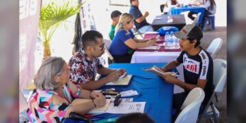 “Empleo en tu Colonia” acerca más de 400 vacantes a familias del poniente de NLD