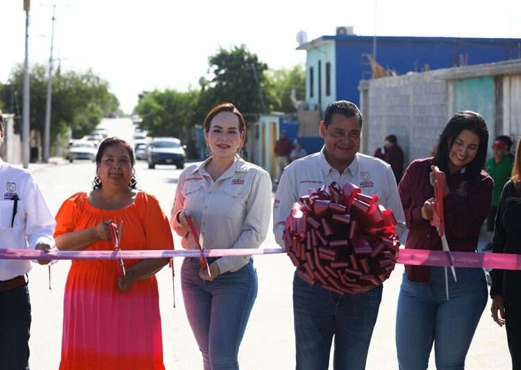 Entrega Carmen Lilia obras de pavimentación en la colonia 150 Aniversario