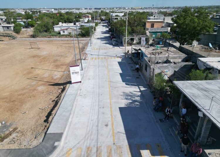 Entrega Carmen Lilia obras de pavimentación en la colonia 150 Aniversario