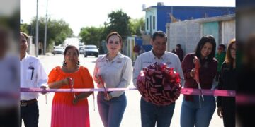 Entrega Carmen Lilia obras de pavimentación en la colonia 150 Aniversario