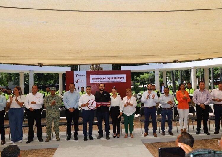 Entrega Lalo Gattás 23 unidades motrices a áreas prioritarias del municipio