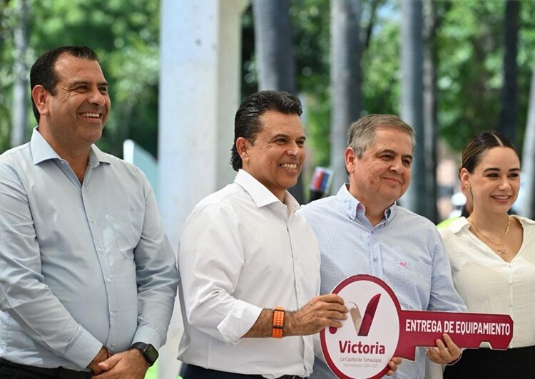 Entrega Lalo Gattás 23 unidades motrices a áreas prioritarias del municipio