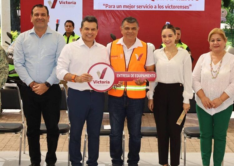 Entrega Lalo Gattás 23 unidades motrices a áreas prioritarias del municipio