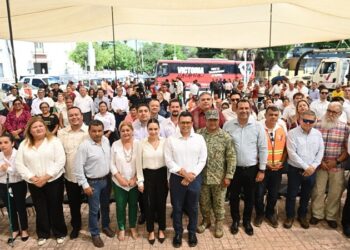 Entrega Lalo Gattás 23 unidades motrices a áreas prioritarias del municipio