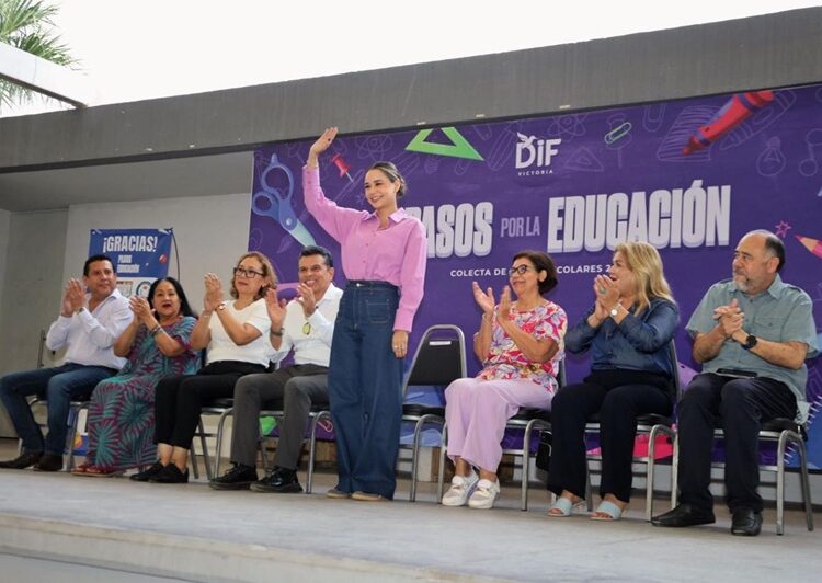 Entregan Lalo y Lucy kits escolares del programa ‘Pasos por la Educación 2025’