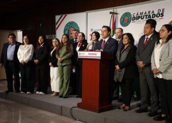 Exhiben nexos entre los Carmona y cabeza de vaca en el Congreso de la Unión