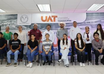Extiende la UAT a más municipios sus servicios educativos en línea