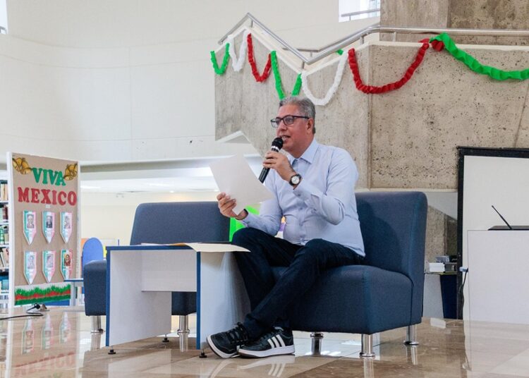 Finaliza ciclo de conferencias con lectura de Enrique Jonguitud y presentación de Jair Bajonero