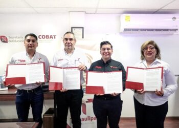Firman INJUVE y COBAT convenio de colaboración de servicio social y prácticas profesionales