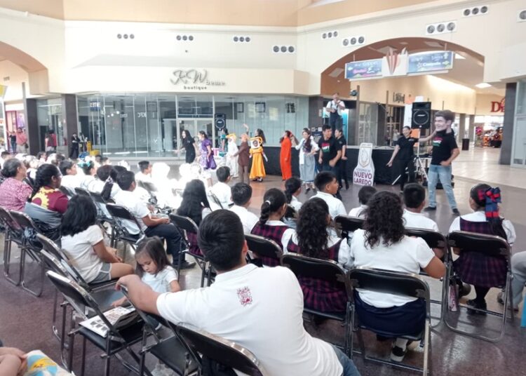 Gobierno promueve la lectura con cuentacuentos, teatro y libros gratis