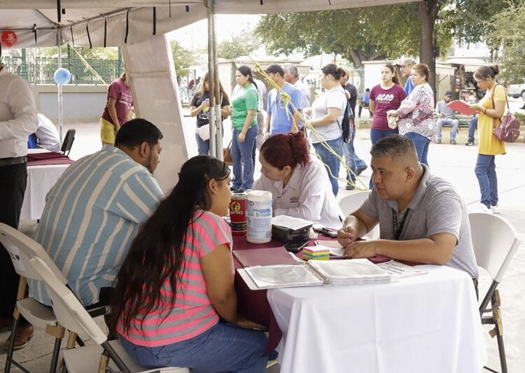 Gran respuesta ciudadana en el programa “Empleo en tu Colonia” en NLD