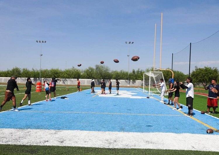 Impulsa Gobierno de NLD el deporte con clínica de iniciación al fútbol americano