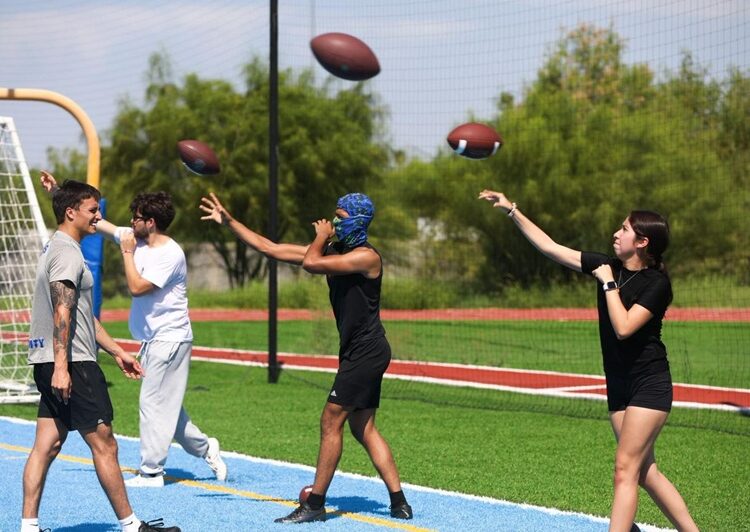 Impulsa Gobierno de NLD el deporte con clínica de iniciación al fútbol americano